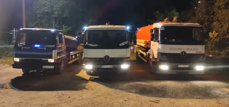 Naši kamioni za pražnjenje septičkih jama